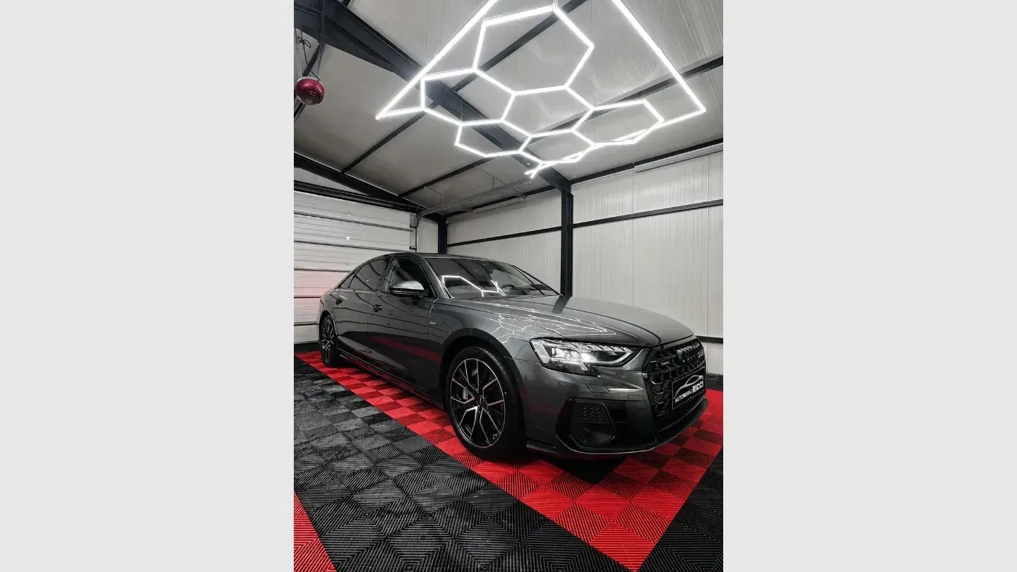 Audi A8 L 60 TFSI e 3.0 quattro tiptronic