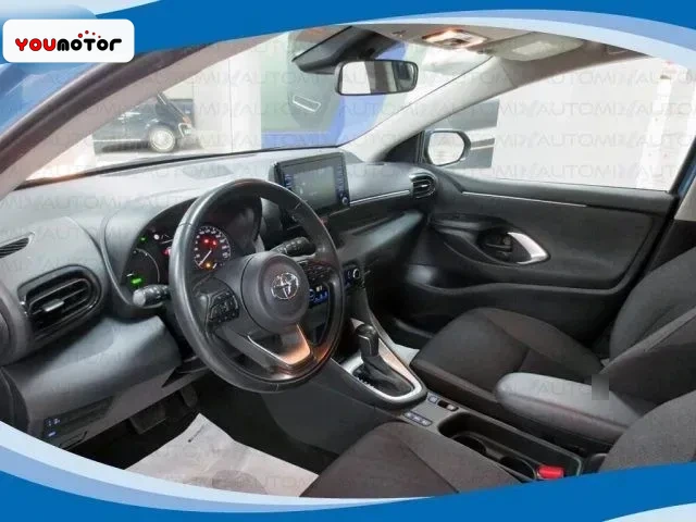 TOYOTA Yaris 1.5 Hybrid 5 Porte Active AUT EU6 foto 2