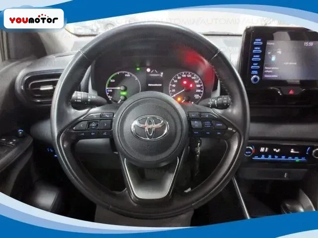TOYOTA Yaris 1.5 Hybrid 5 Porte Active AUT EU6 foto 3