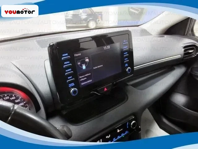 TOYOTA Yaris 1.5 Hybrid 5 Porte Active AUT EU6 foto 4