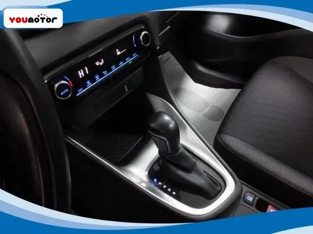 TOYOTA Yaris 1.5 Hybrid 5 Porte Active AUT EU6 foto 7