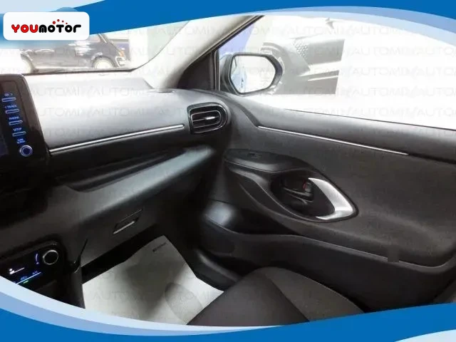 TOYOTA Yaris 1.5 Hybrid 5 Porte Active AUT EU6 foto 9