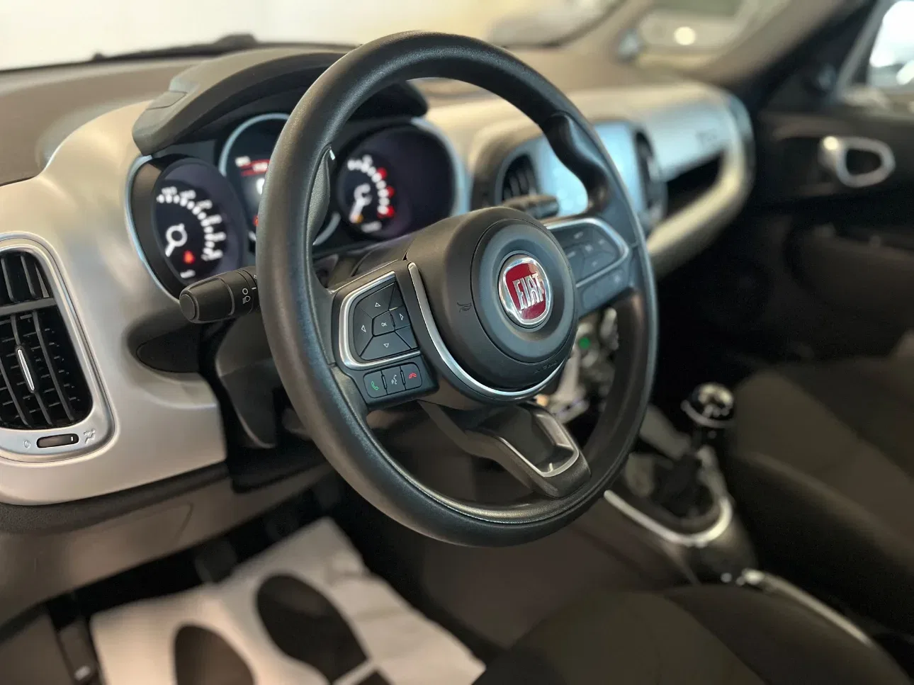 Fiat 500 L 500L 1.4 Connect s&s 95cv foto 10
