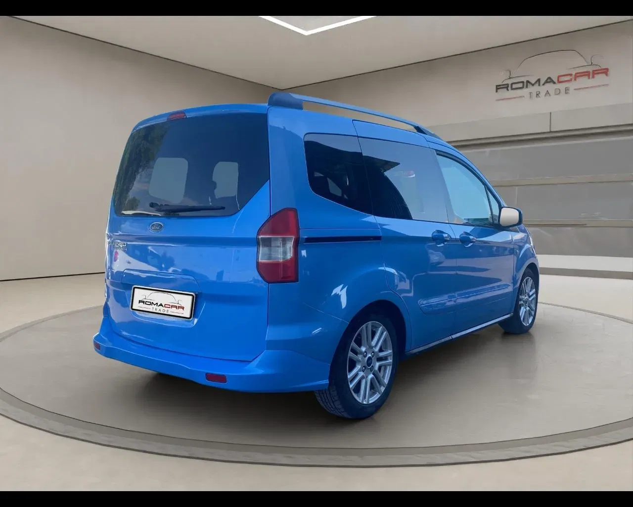 Ford Tourneo Courier 1.5 TDCI 75 CV Titanium foto 5
