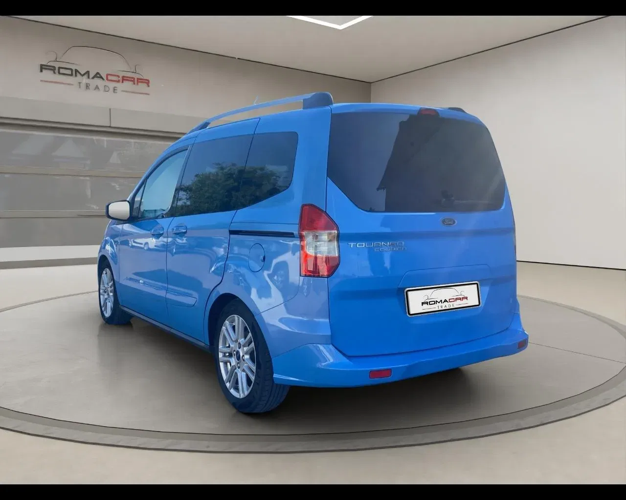 Ford Tourneo Courier 1.5 TDCI 75 CV Titanium foto 7