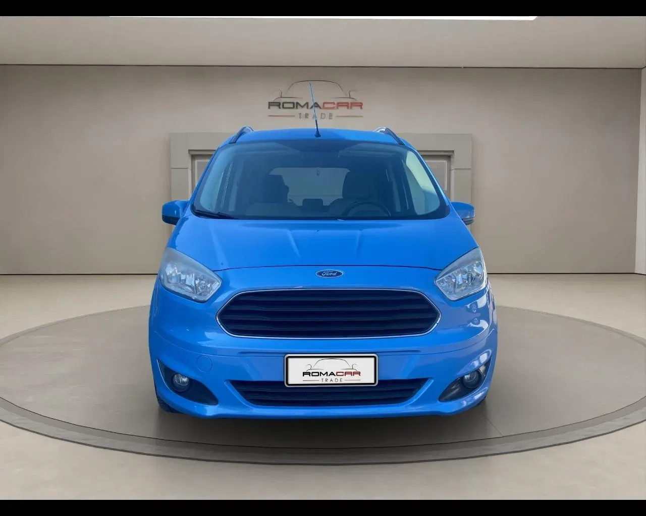 Ford Tourneo Courier 1.5 TDCI 75 CV Titanium foto 2