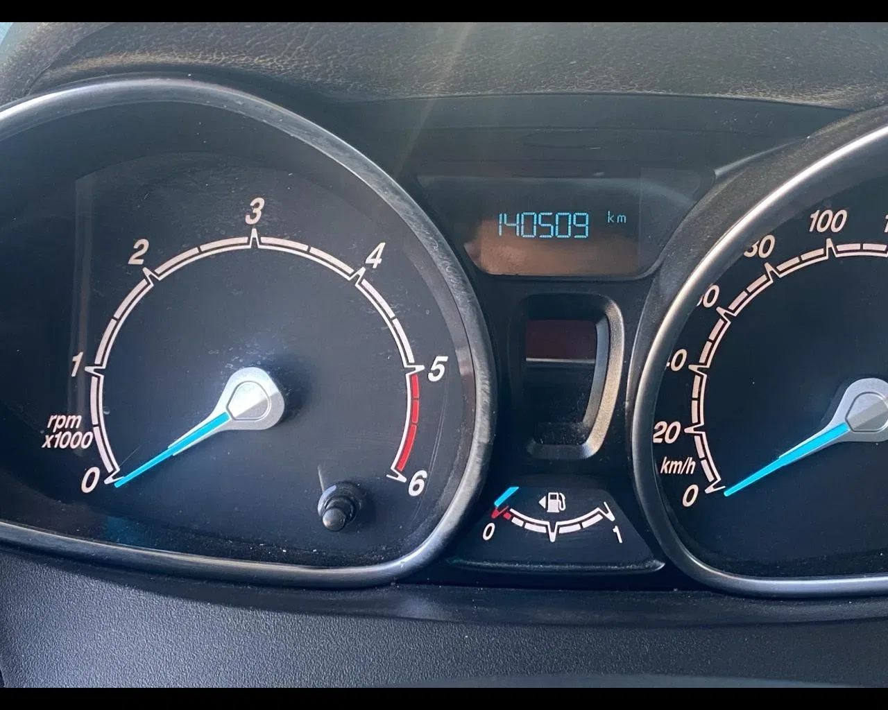 Ford Tourneo Courier 1.5 TDCI 75 CV Titanium foto 12