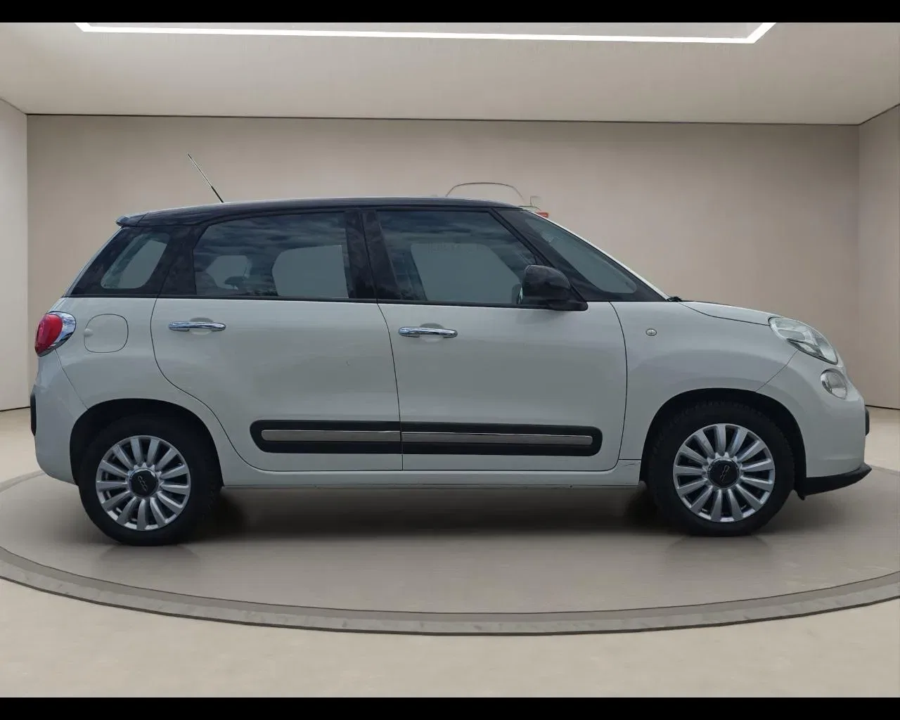 Fiat 500L 1.3 Multijet 85 CV Dualogic Pop Star foto 4