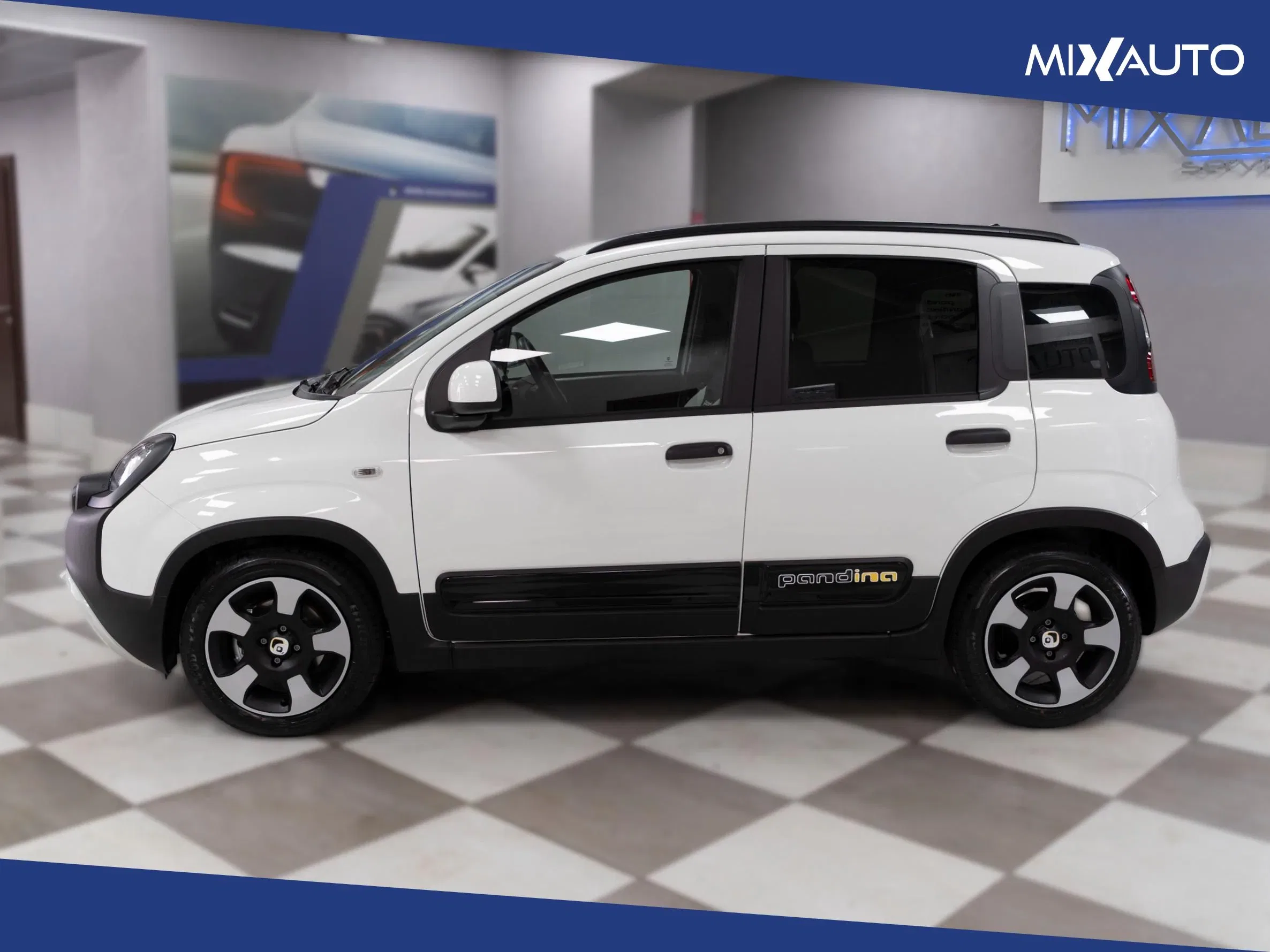 Fiat Panda Pandina Cross 1.0 Firefly Hybrid S&S 70CV foto 3