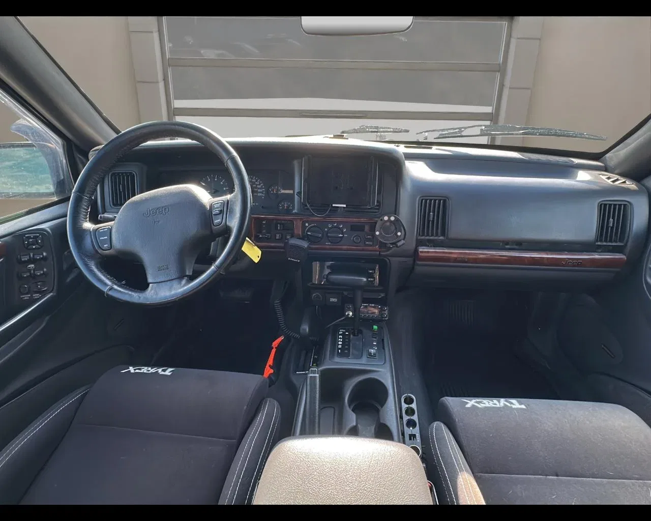 Jeep Grand Cherokee 5.9 4WD Quadra-Trac Limited LX foto 10