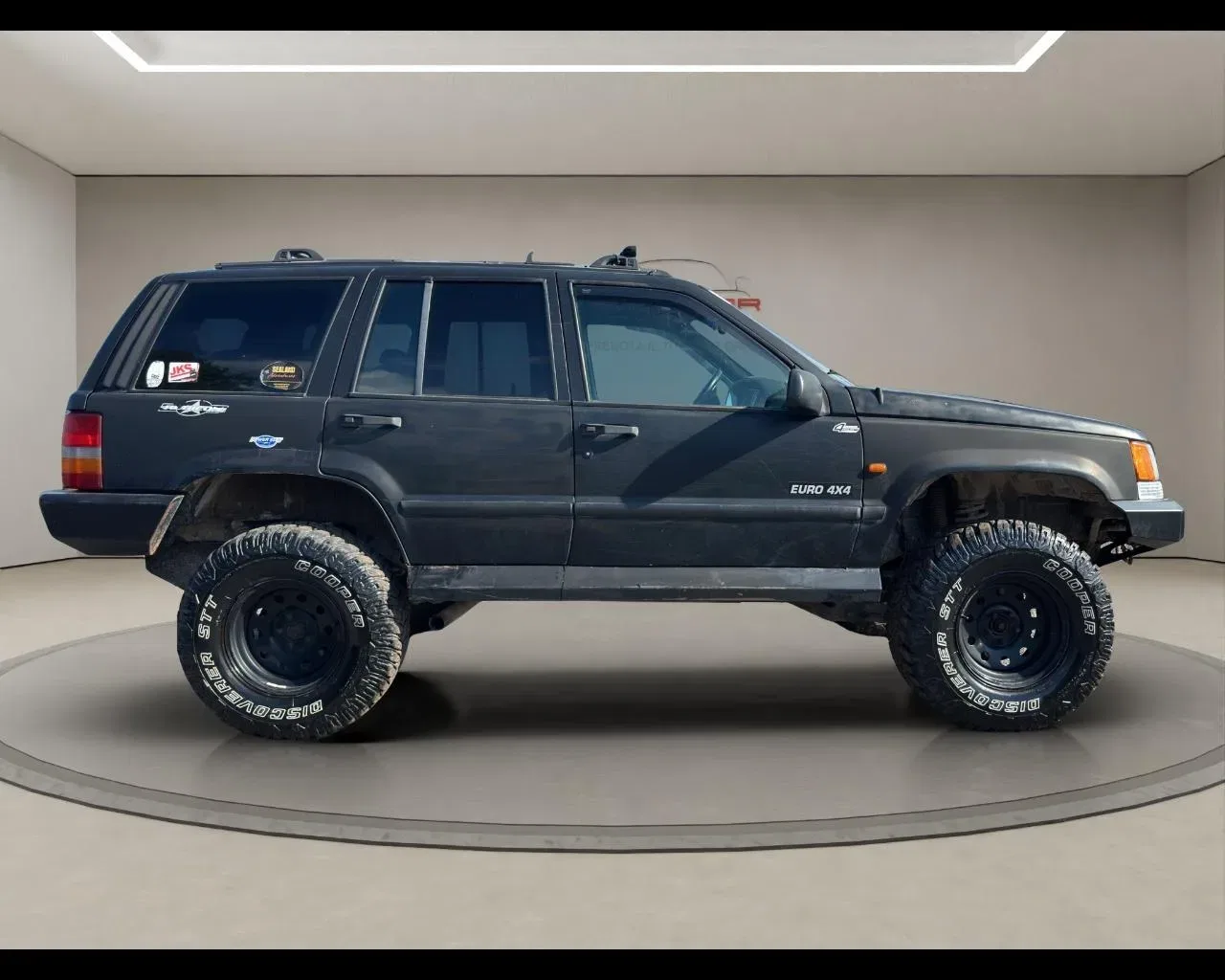 Jeep Grand Cherokee 5.9 4WD Quadra-Trac Limited LX foto 4
