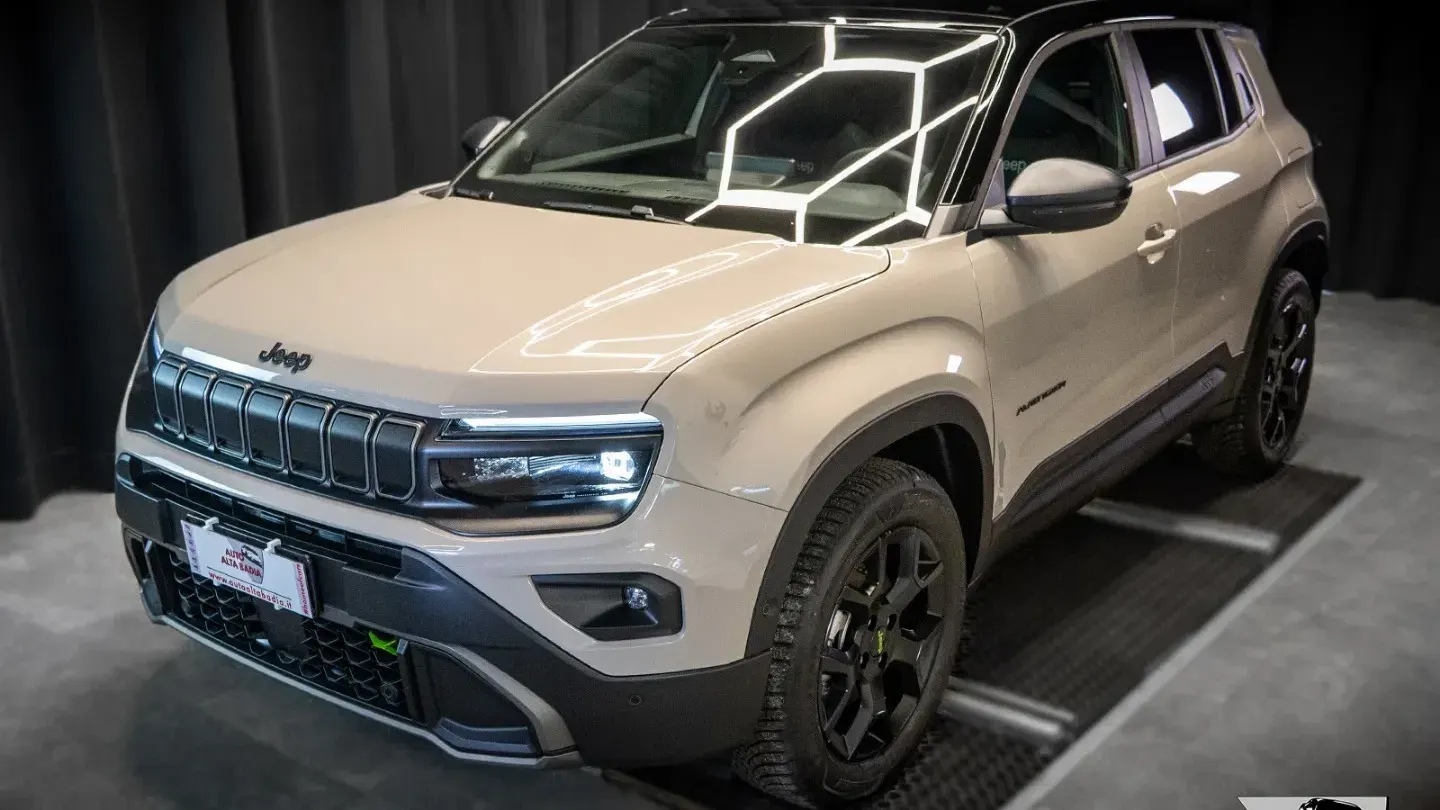 Jeep Avenger 1.2 TURBO e-HYBRID 4xe Overland | 145CV