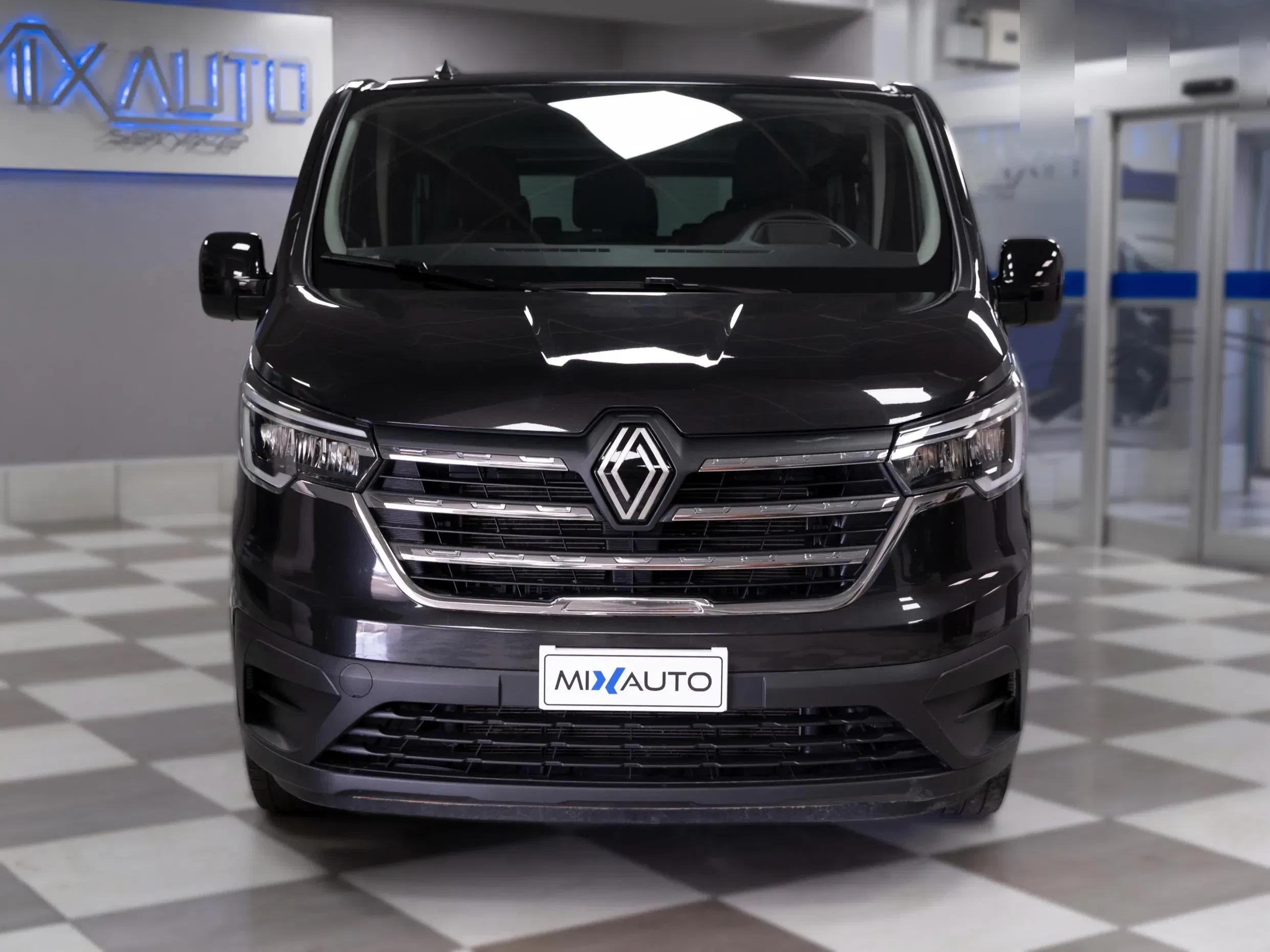 RENAULT Trafic Passenger 2.0 Blue DCI 150CV L2 Authentic foto 2