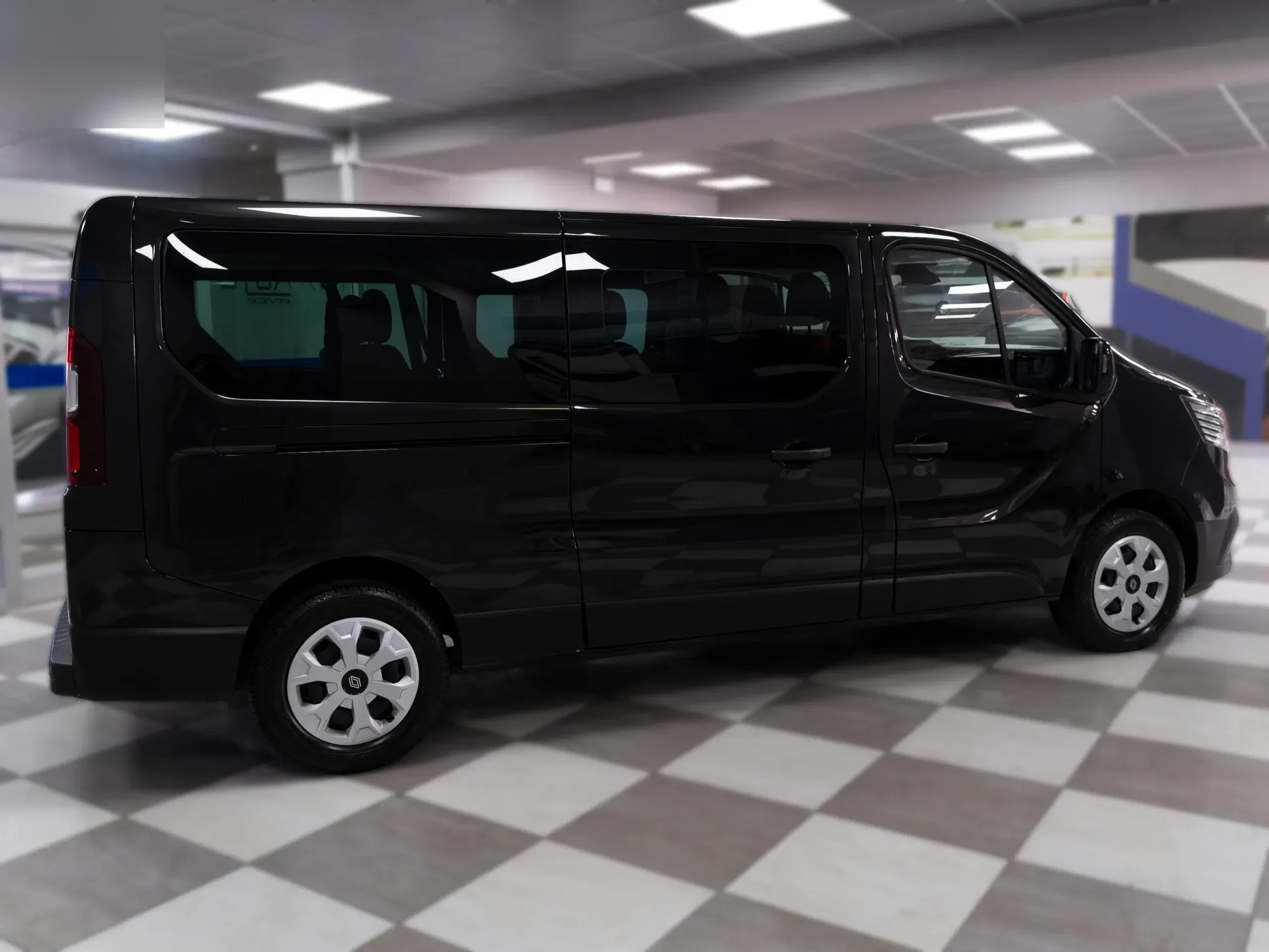 RENAULT Trafic Passenger 2.0 Blue DCI 150CV L2 Authentic foto 6