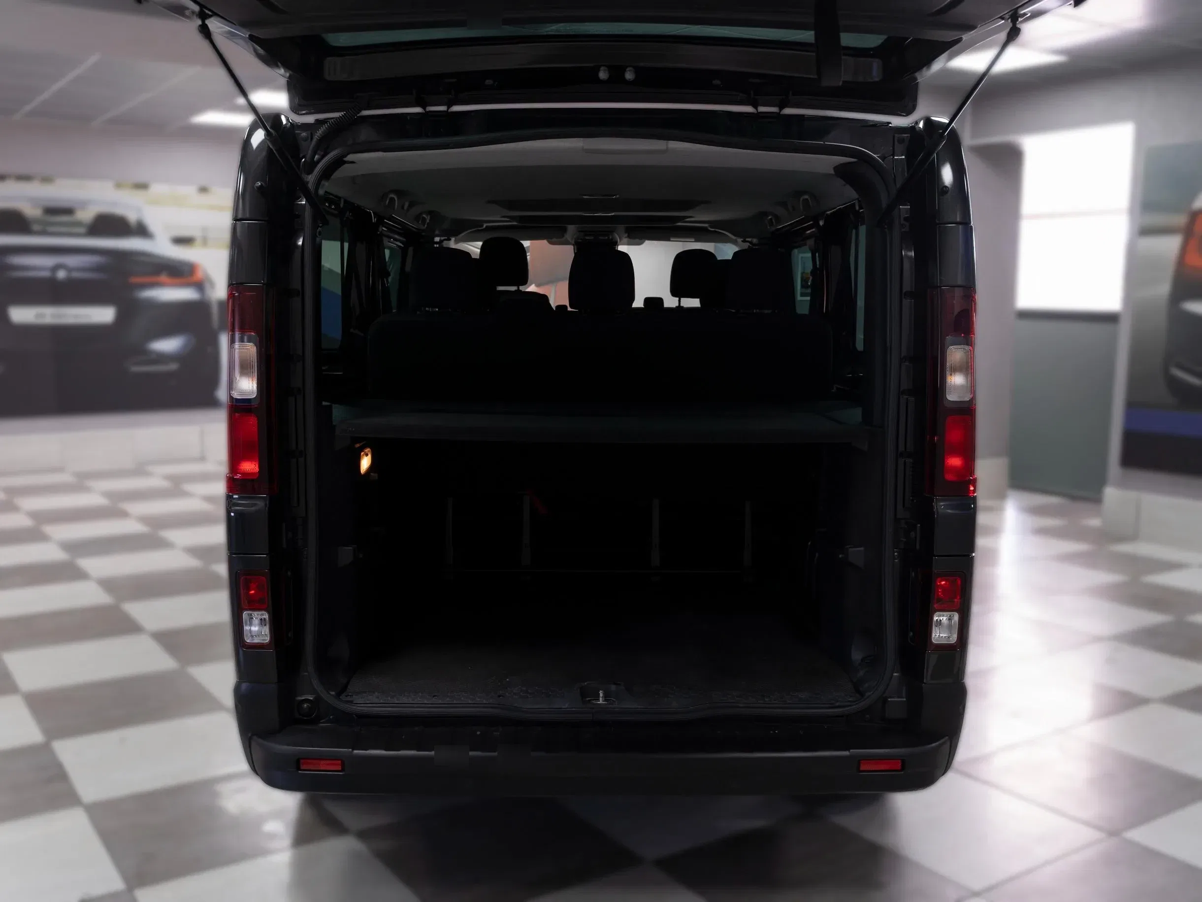 RENAULT Trafic Passenger 2.0 Blue DCI 150CV L2 Authentic foto 7