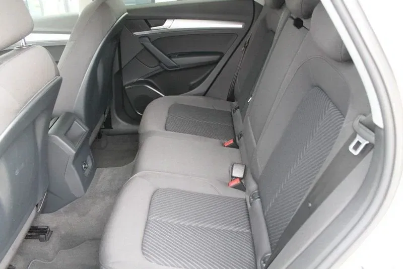 Audi Q5 35 TDI quattro S tronic Business Sport foto 9