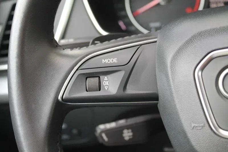 Audi Q5 35 TDI quattro S tronic Business Sport foto 11