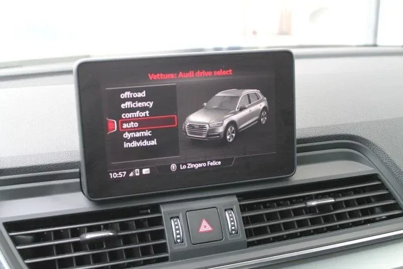 Audi Q5 35 TDI quattro S tronic Business Sport foto 27