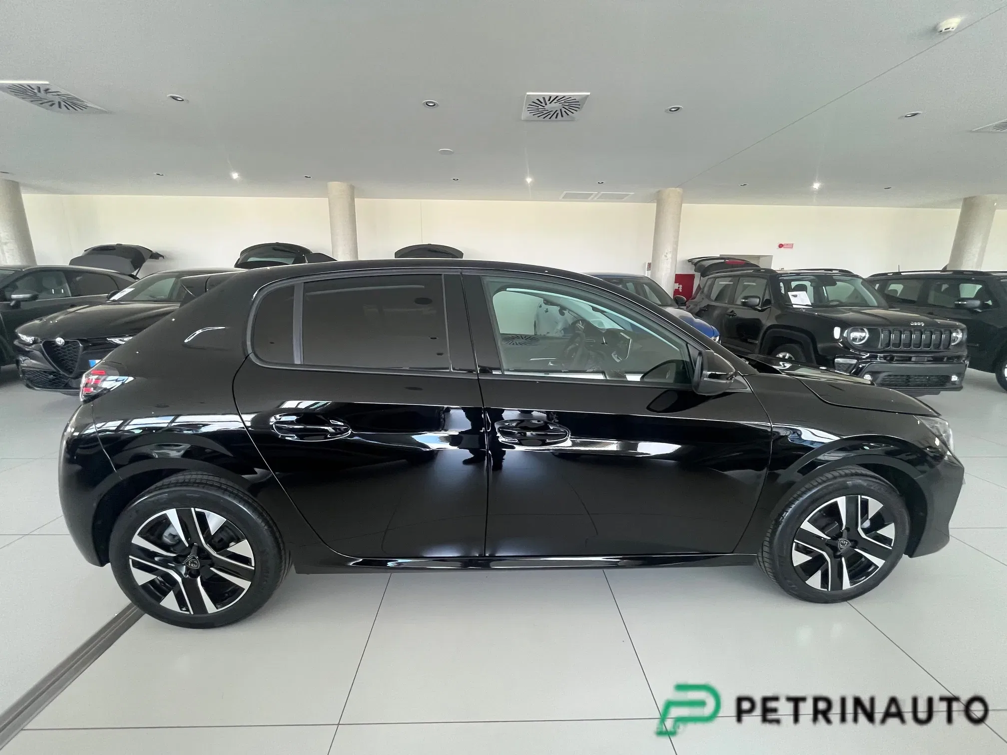 Peugeot 208 1.2 Allure s&s 100cv KM.0 NAZIONALE foto 4