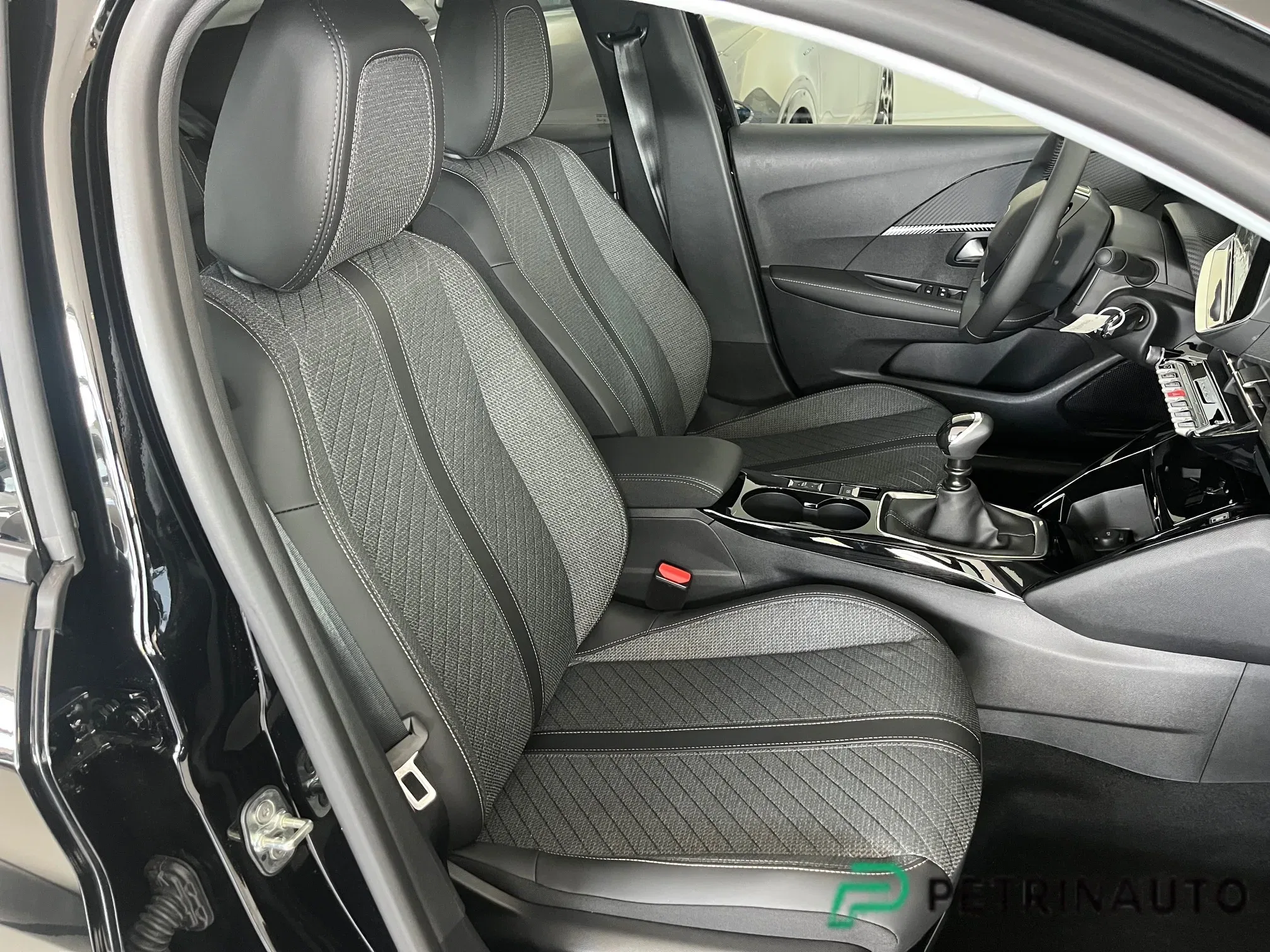 Peugeot 208 1.2 Allure s&s 100cv KM.0 NAZIONALE foto 12