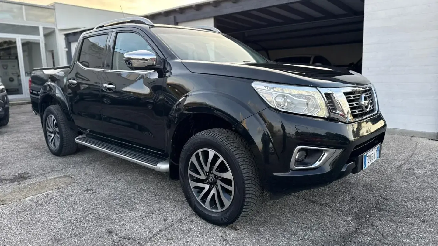 Nissan Navara 2.5 dCi 190CV 4p. DC LE Plus