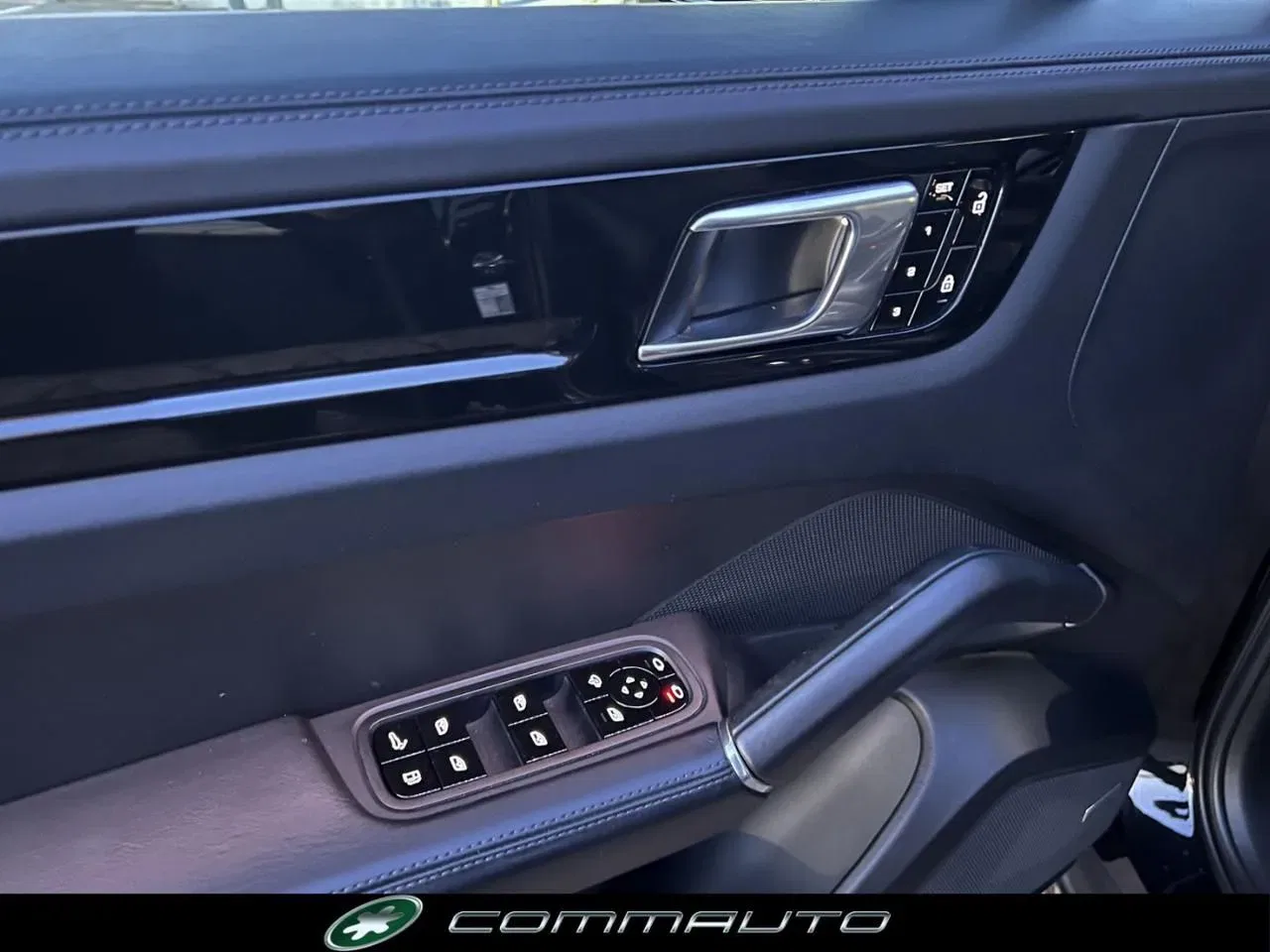 Porsche Cayenne Coupé 3.0 V6 E-Hybrid foto 7