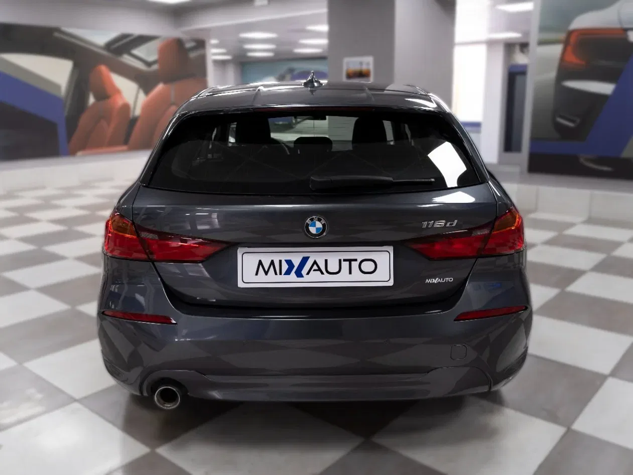 BMW 116 d Advantage Auto foto 4
