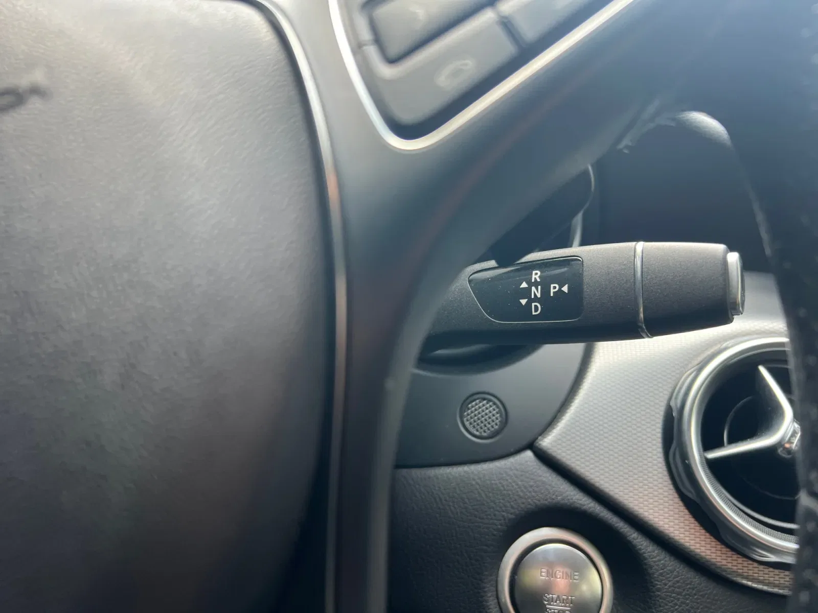 Mercedes GLA 180 Premium auto KM 30.300 foto 10