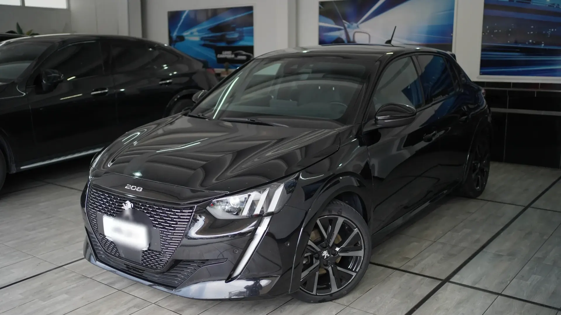 Peugeot 208 PureTech 100 GT + tetto panoramico