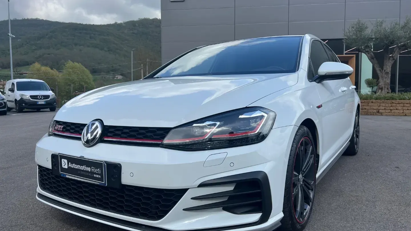 Volkswagen Golf GTI Perf. 2.0 245CV TSI DSG 5p. BMT