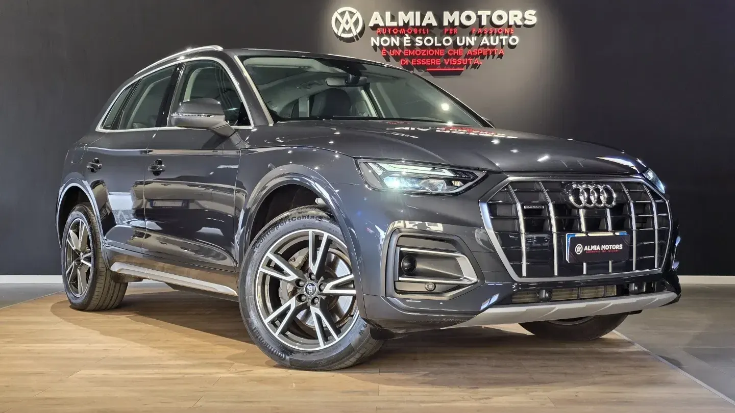 Audi Q5 40 TFSI quattro S tronic Business Adv