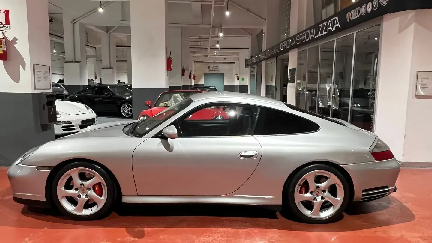 Porsche 911 Carrera 4S Coupé