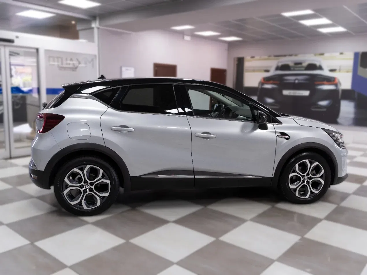 Renault Captur 1.6 E-Tech Full Hybrid Intens 145CV Auto foto 6