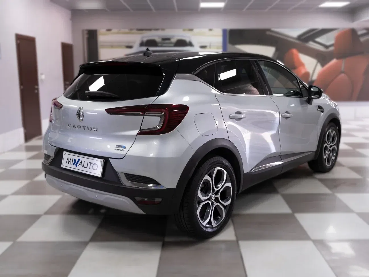 Renault Captur 1.6 E-Tech Full Hybrid Intens 145CV Auto foto 5