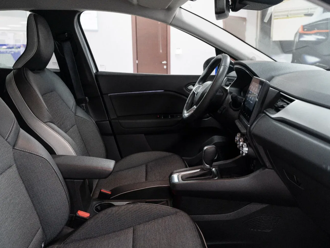 Renault Captur 1.6 E-Tech Full Hybrid Intens 145CV Auto foto 14