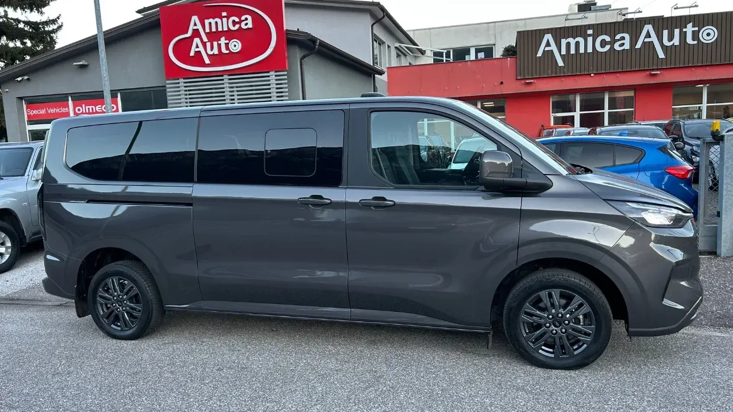 Ford Tou. Cust. 320 2.0 EcoBlue 150 PL Tit. 9 POSTI