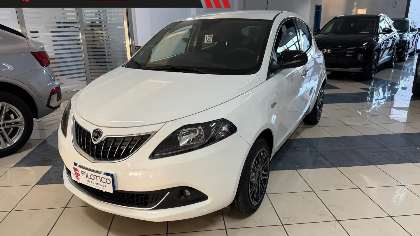 Lancia Ypsilon 1.0 FireFly 5p.S&S Hybryd Gold TELECAMERA - MODELLO 2023