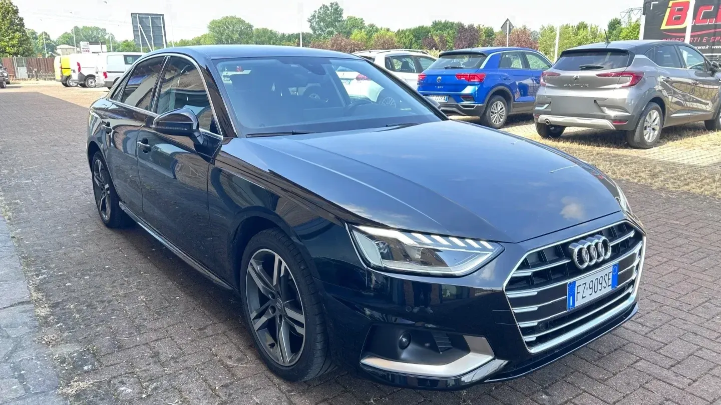 Audi A4 30 TDI/136CV S tronic S line edition