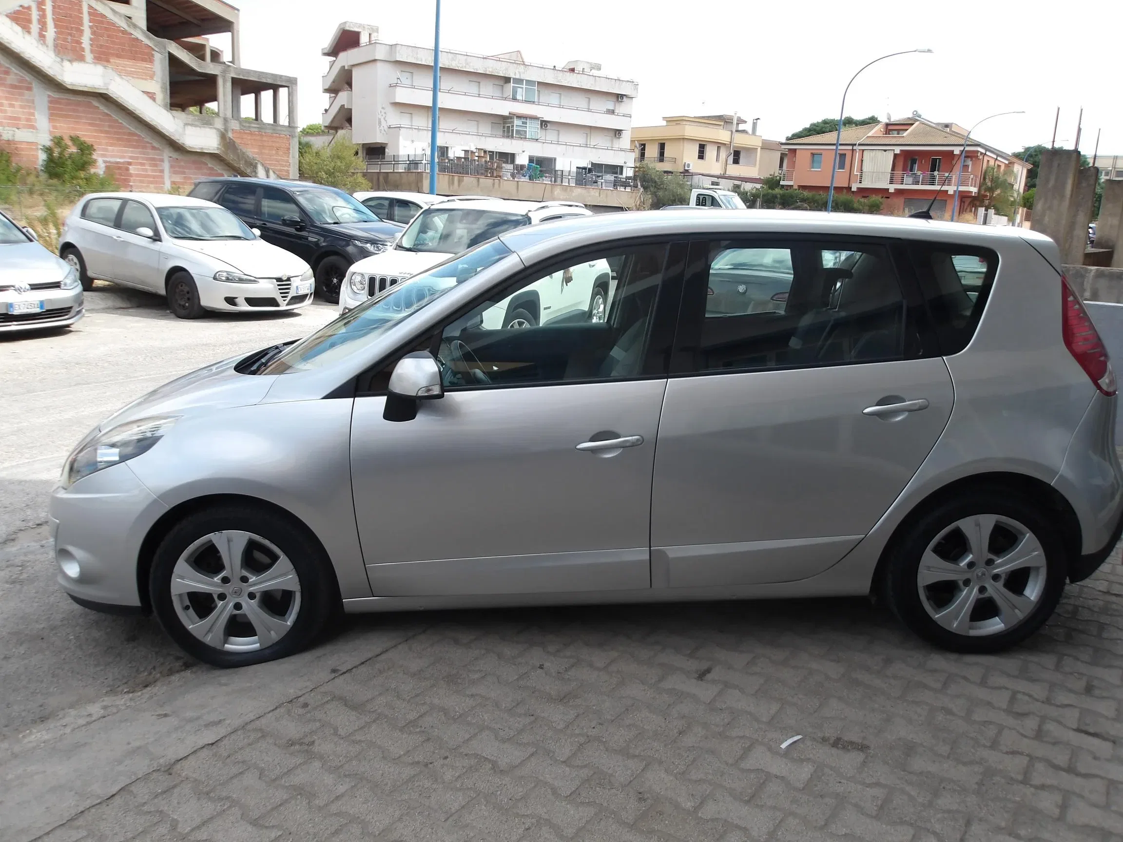 RENAULT SCENIC X-Mod 1.5 dCi 110CV Luxe foto 2