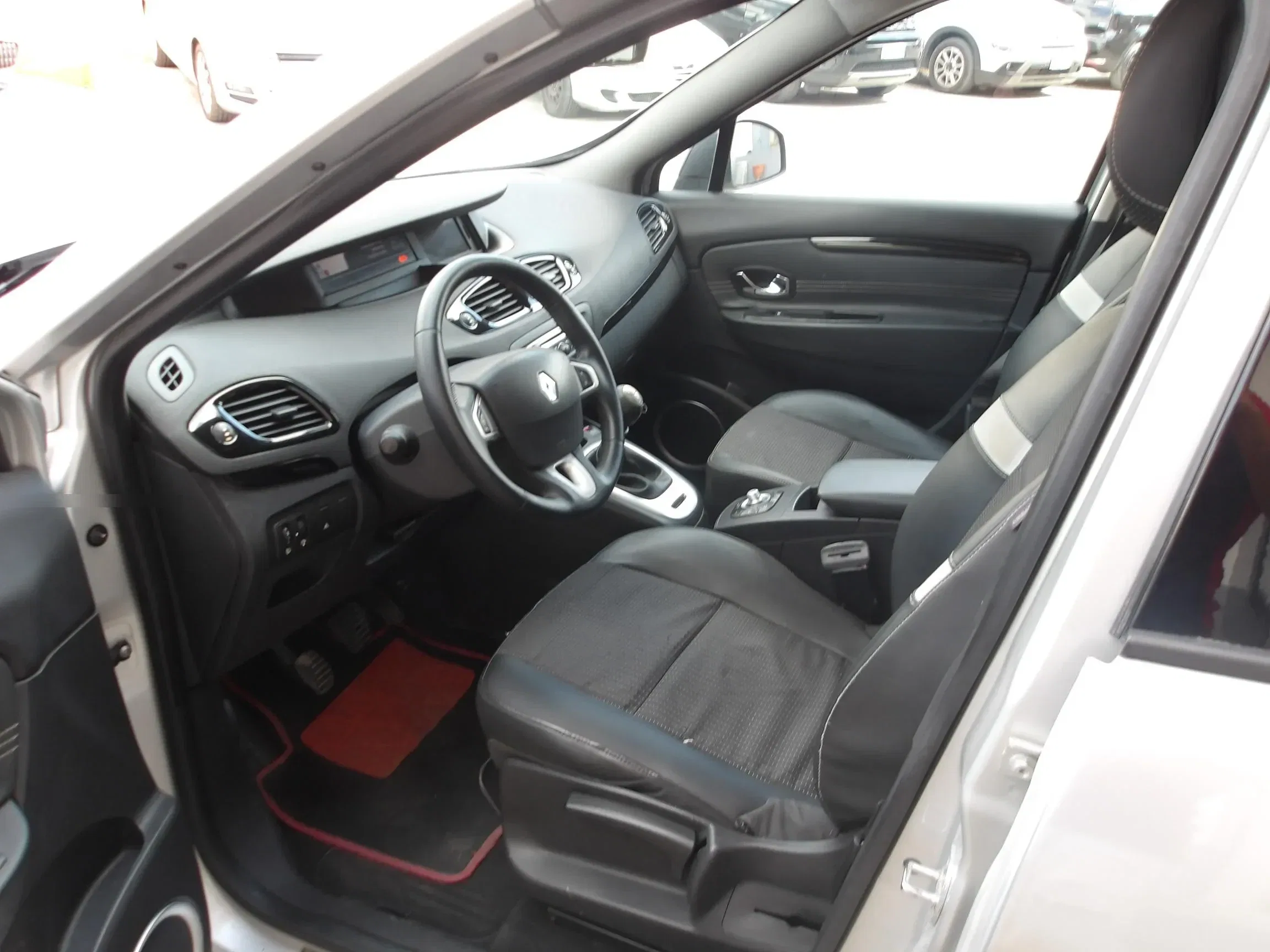 RENAULT SCENIC X-Mod 1.5 dCi 110CV Luxe foto 8