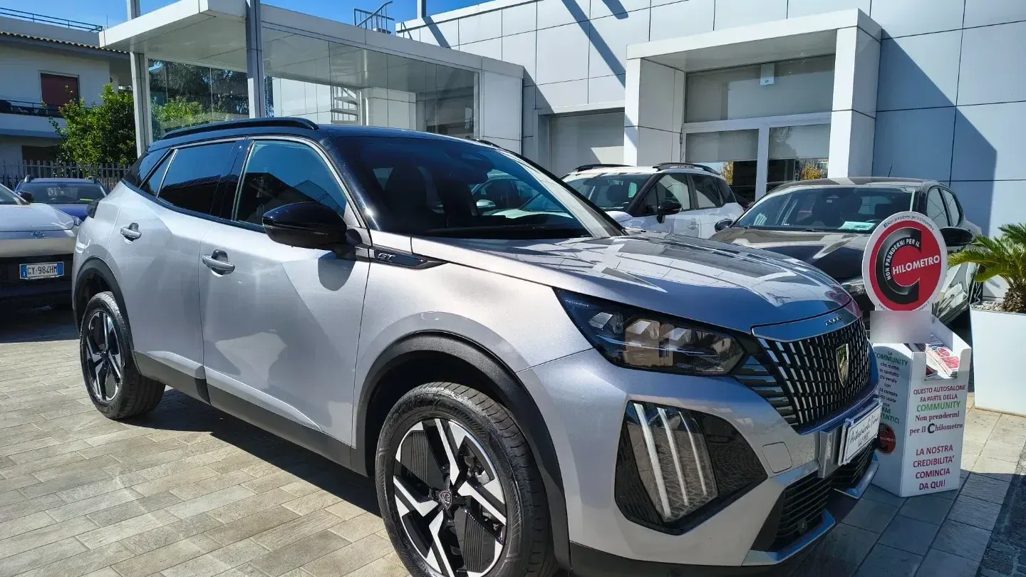 Peugeot 2008 Hybrid 145 e-DCS6 GT