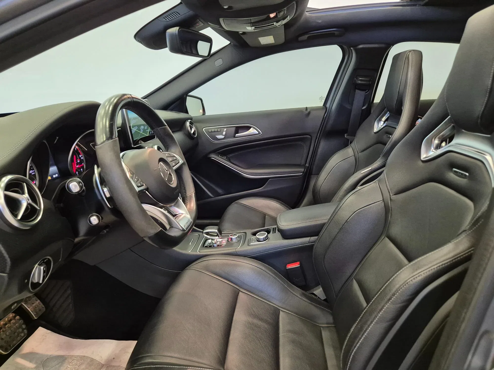 Mercedes A 45 AMG 381cv 4Matic - Tetto - Sedili Guscio - Sosp. Elettroniche foto 8