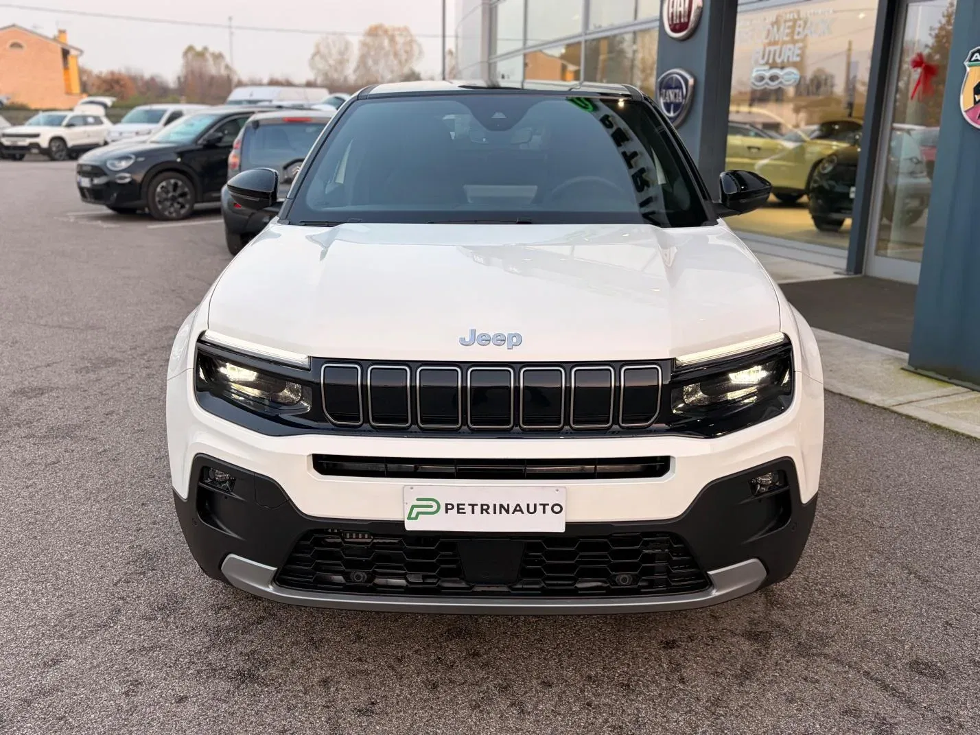 Jeep Avenger 1.2 turbo Summit fwd 100cv Bi-Color Km.Zero Nazionale foto 2