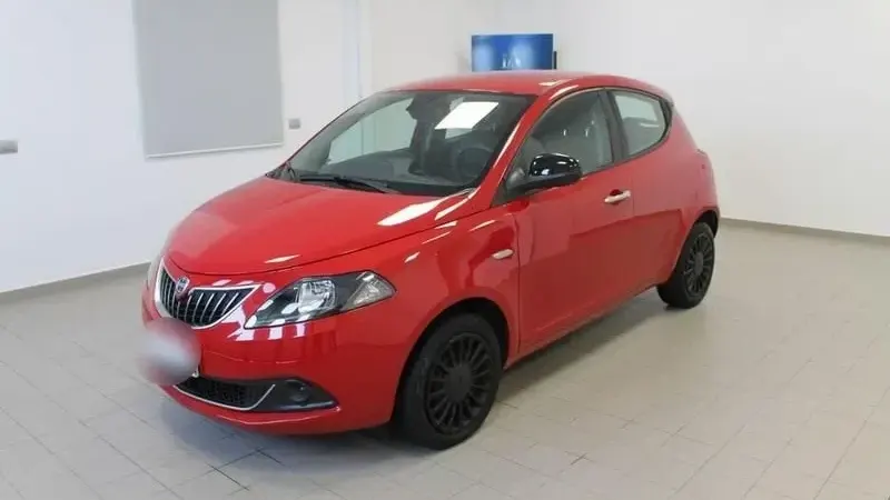 Lancia Ypsilon 1.0 FireFly 5 porte S&S Hybrid Ecochic Silver