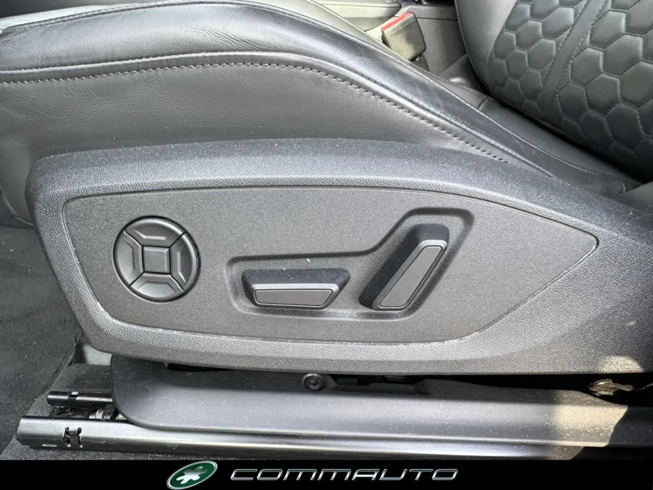 Audi Q3 SPB quattro S tronic foto 18