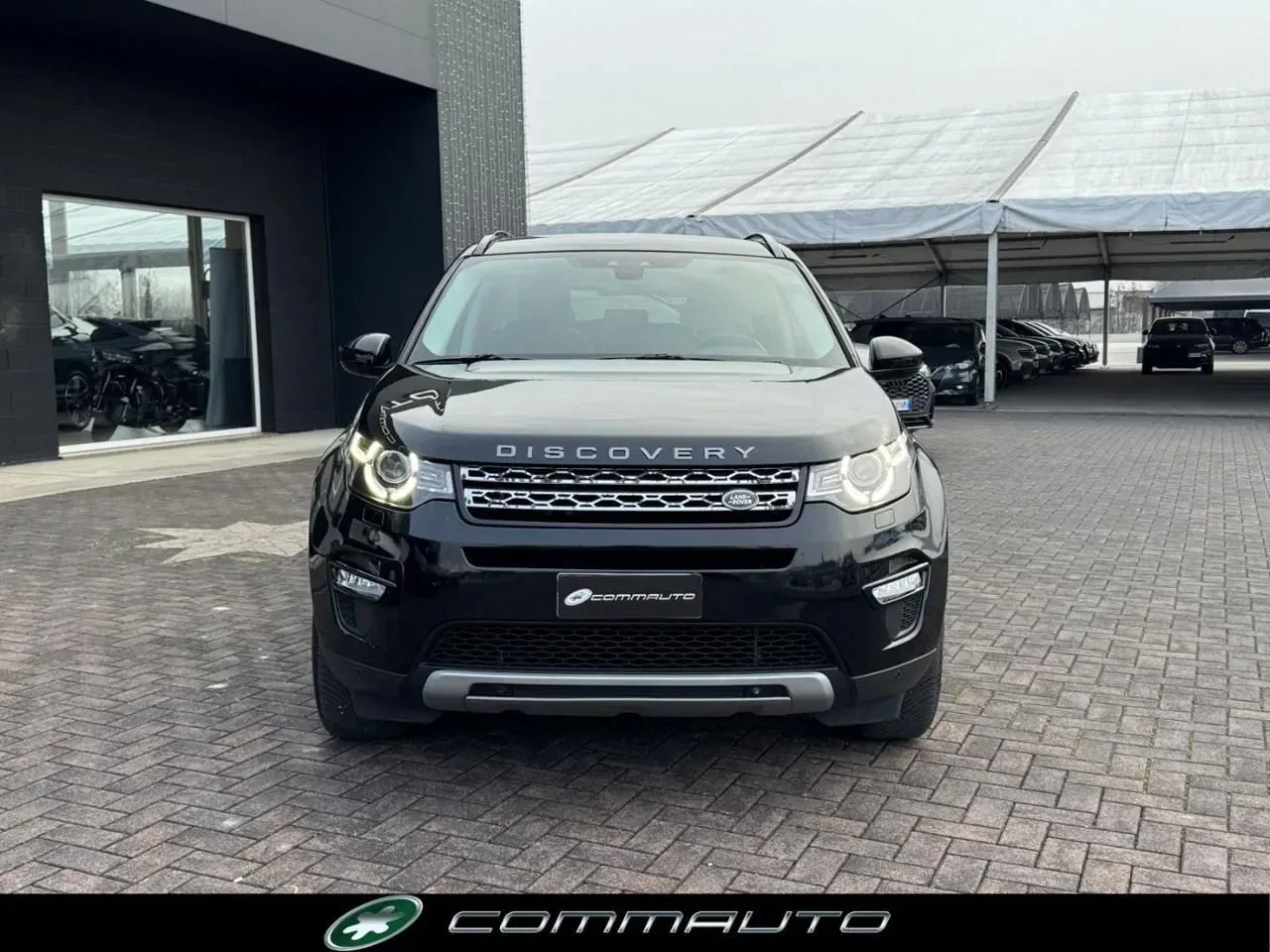 Land Rover Discovery Sport 2.0 TD4 180 CV AWD Auto HSE foto 2