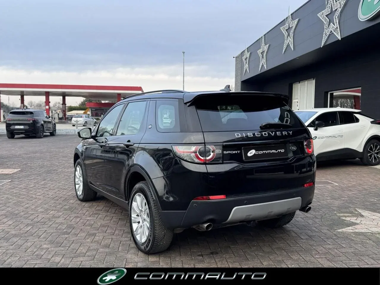 Land Rover Discovery Sport 2.0 TD4 180 CV AWD Auto HSE foto 6