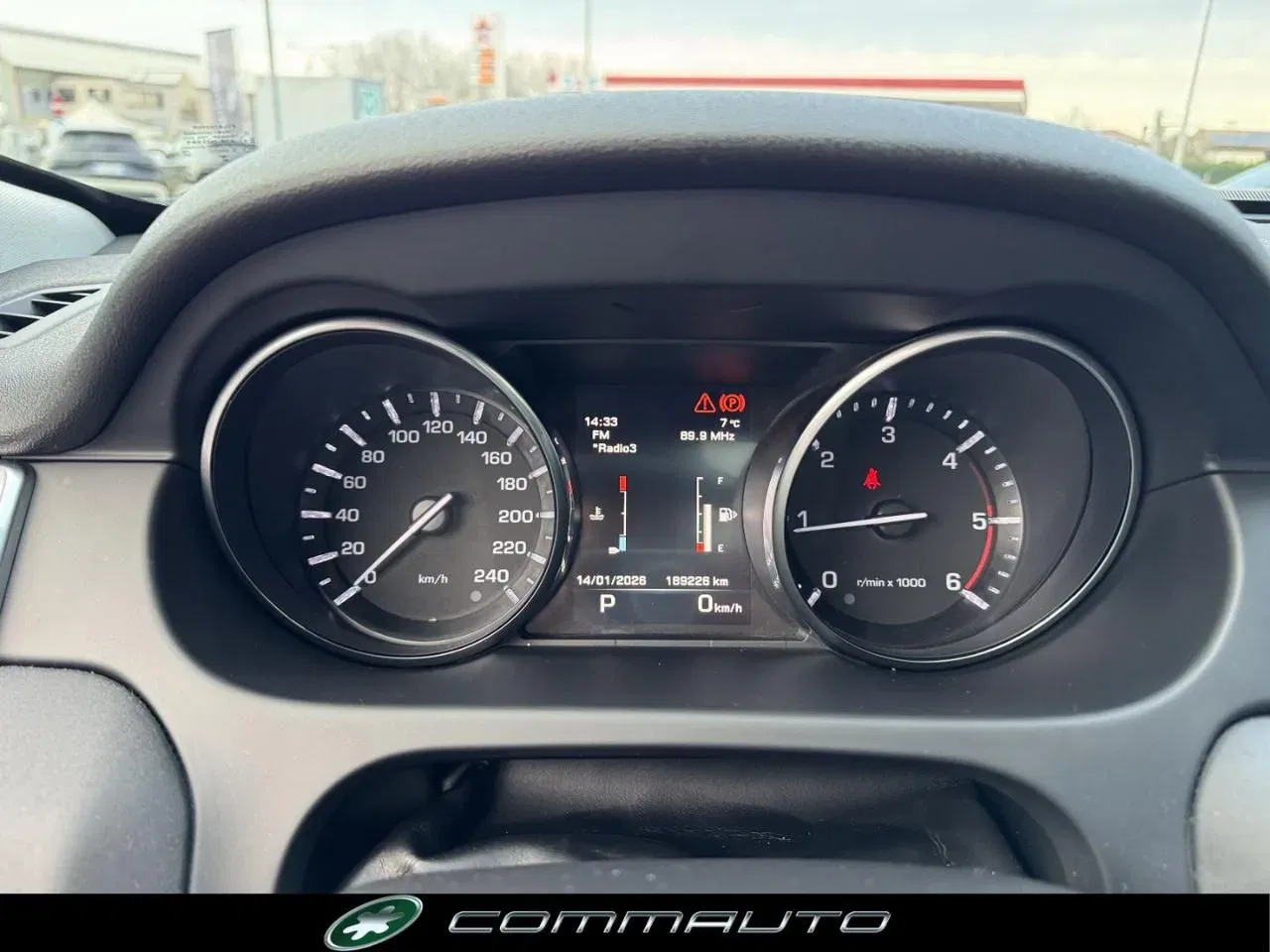 Land Rover Discovery Sport 2.0 TD4 180 CV AWD Auto HSE foto 16