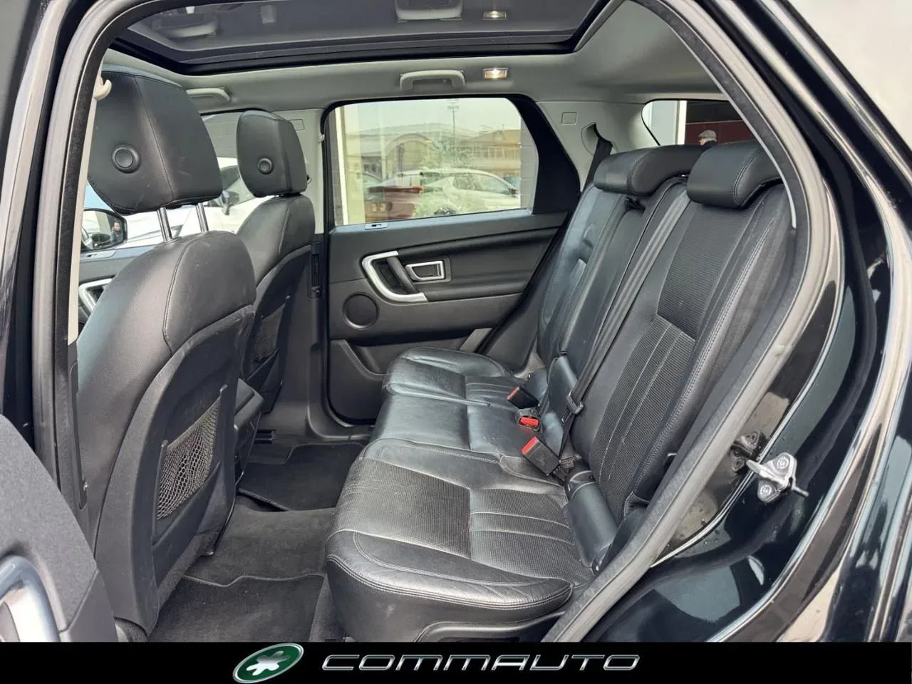 Land Rover Discovery Sport 2.0 TD4 180 CV AWD Auto HSE foto 25