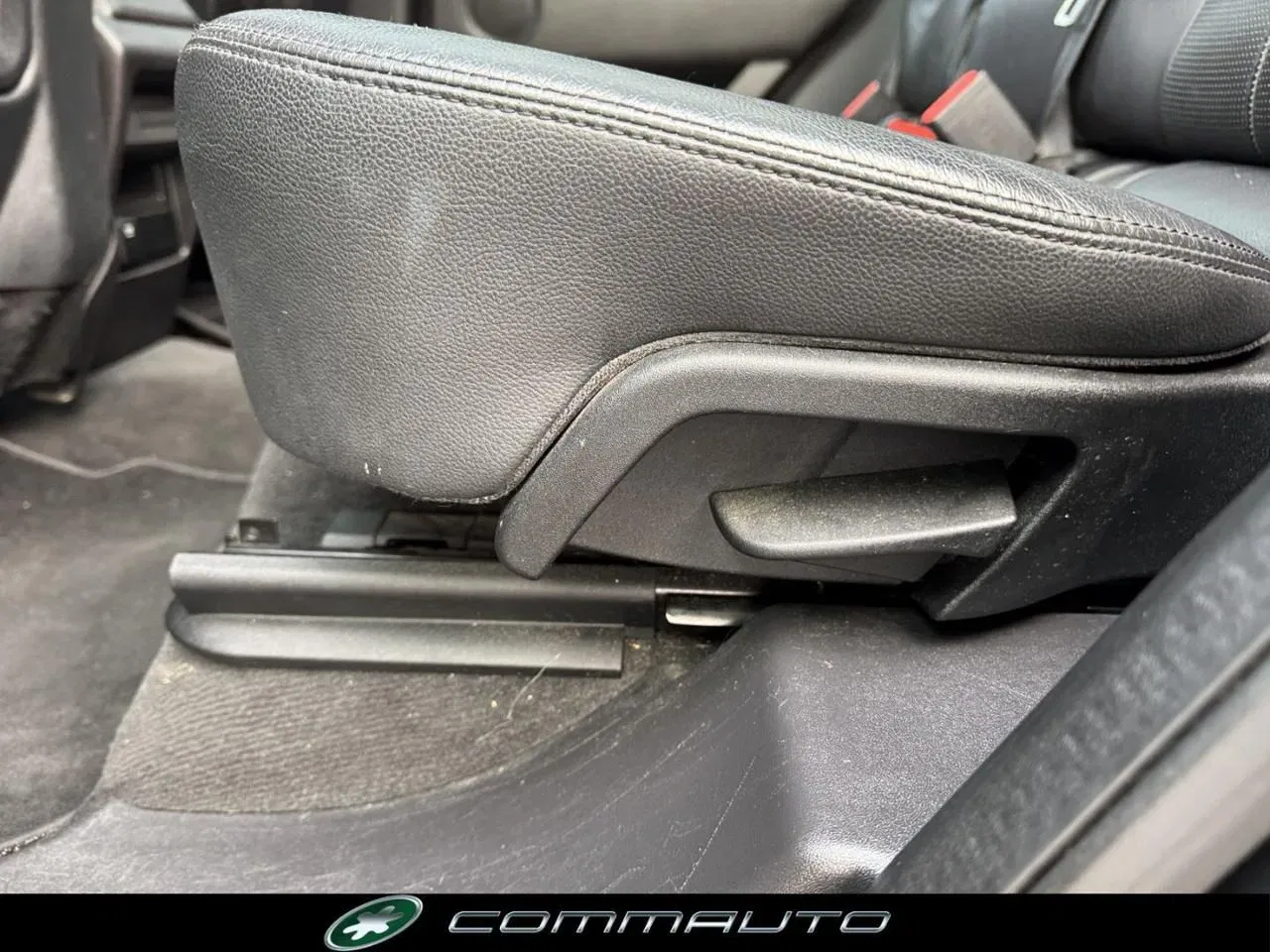 Land Rover Discovery Sport 2.0 TD4 180 CV AWD Auto HSE foto 26